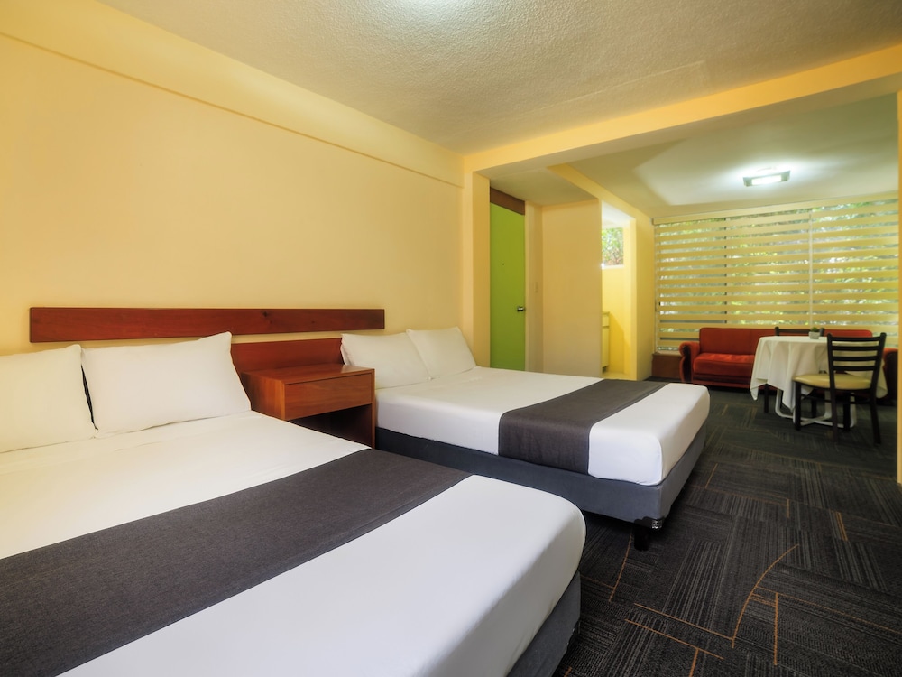 SUPERIOR, 2 DOUBLE BEDS