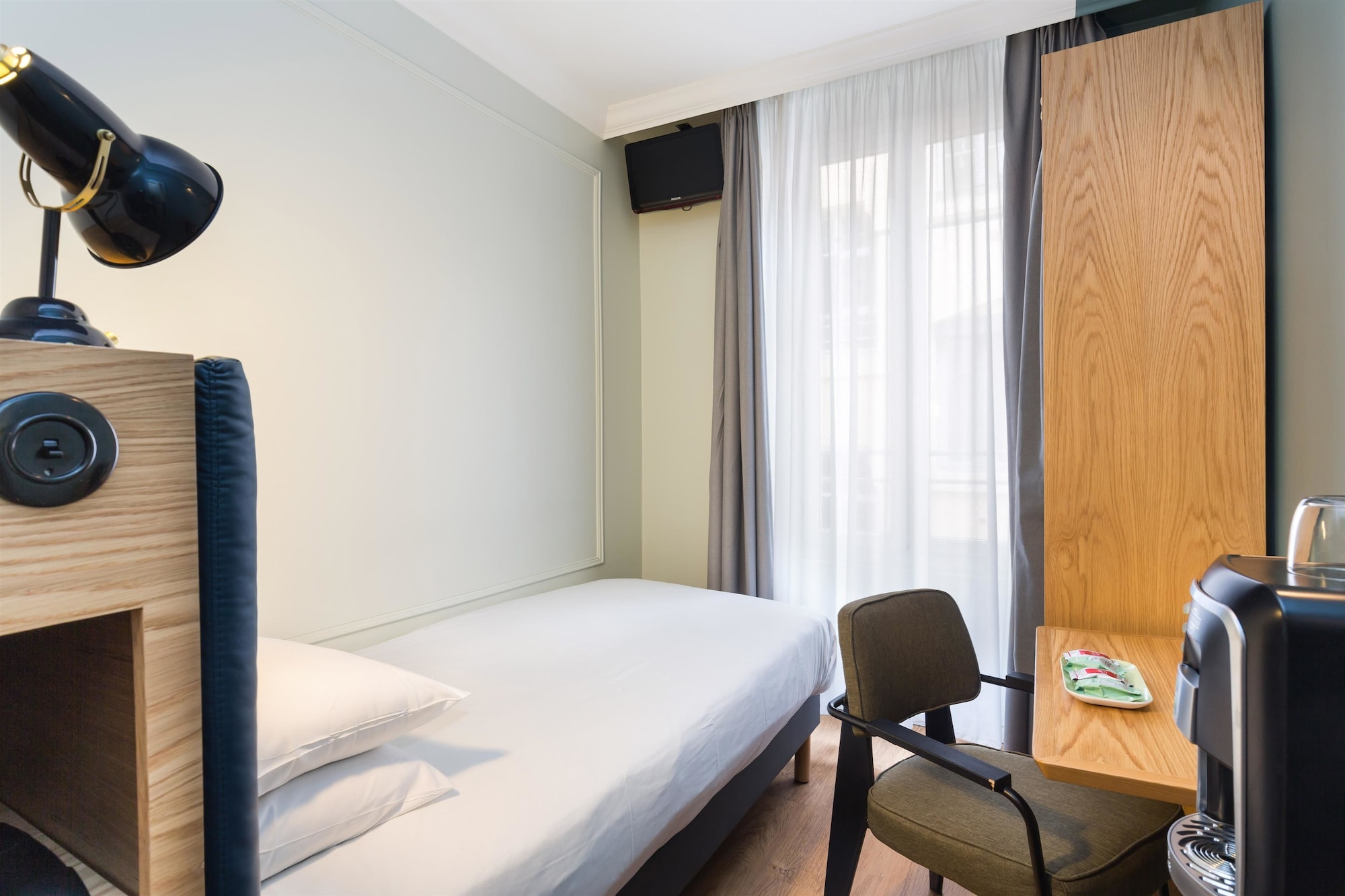 ECONOMY, SINGLE, SINGLE BED