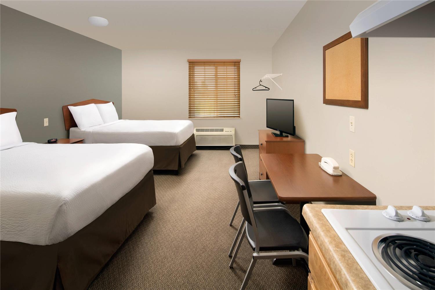 ROOM, 2 DOUBLE BEDS