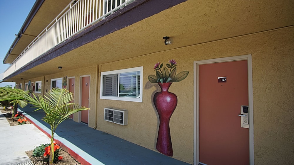 Los Angeles Inn & Suites - Lax 6/58