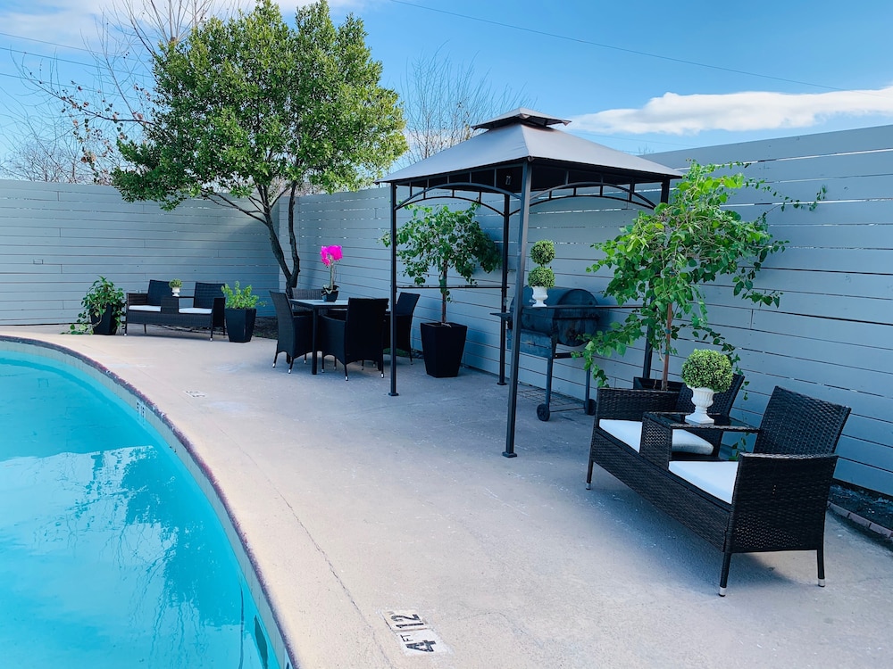 Stratus Suites Boutique Hotel 5/39