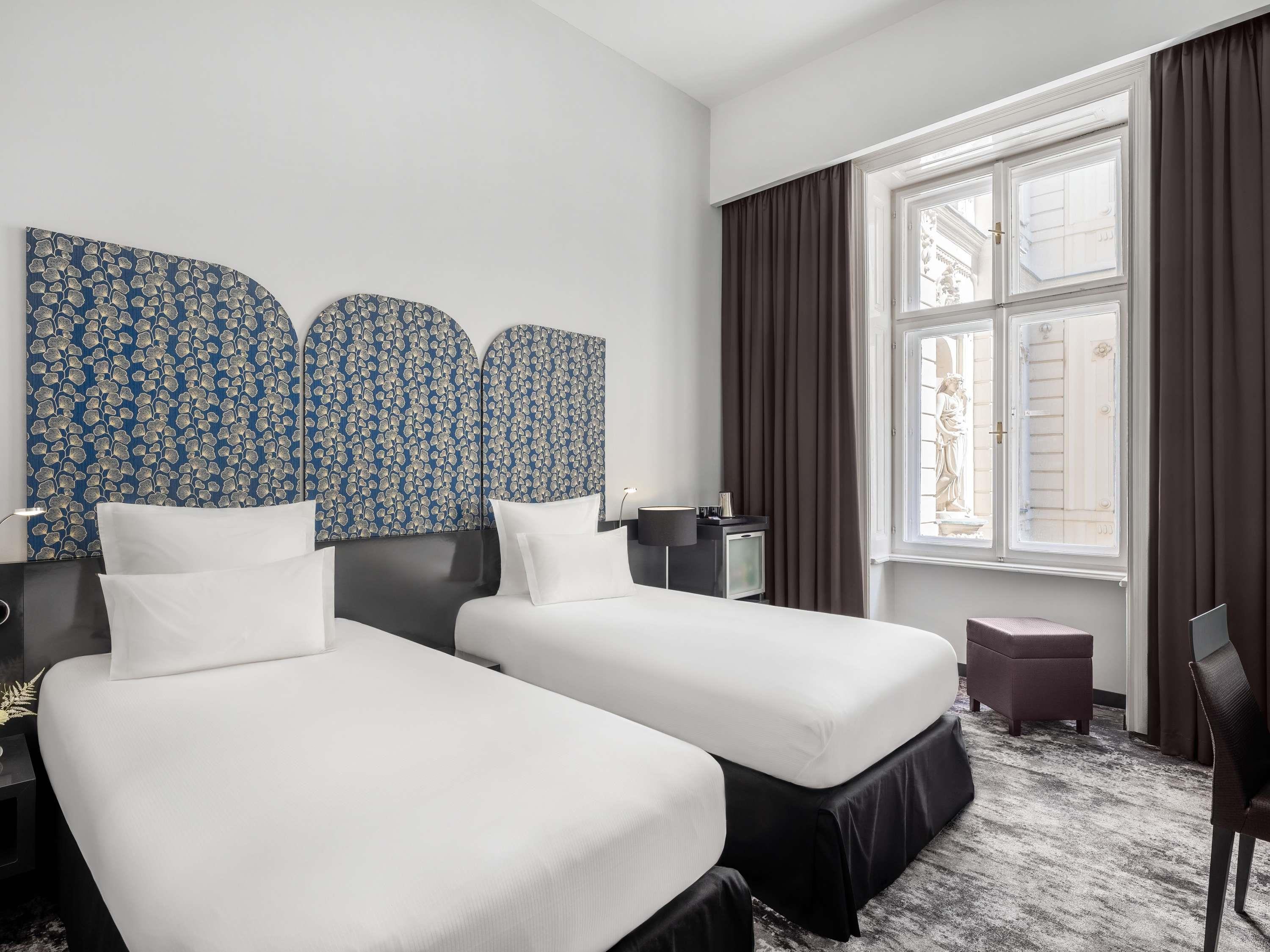 Classic, Double or Twin Bed