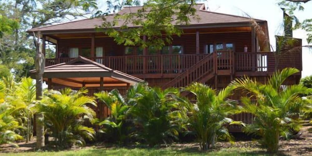 Monzi Safari Lodge 1/69
