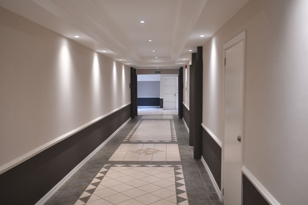 Cascadia Hotel Conference Center 21/29