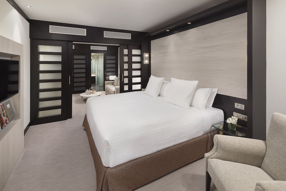 MELIA BARCELONA SARRIA 30/63