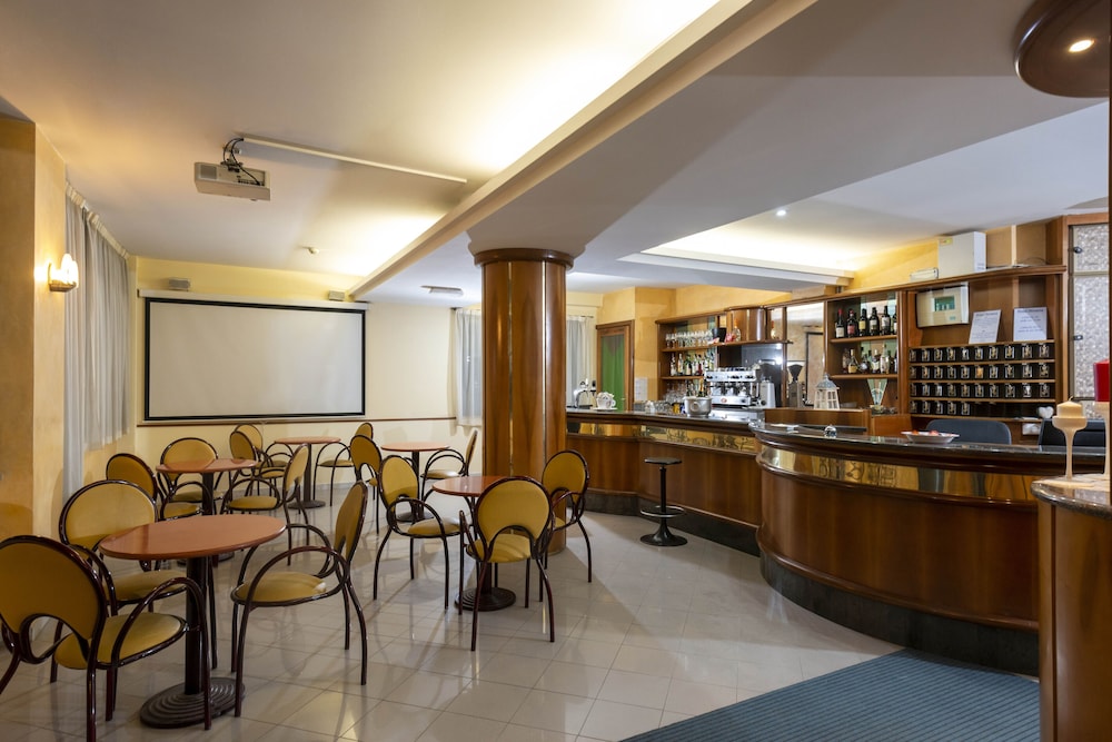 Petrarca Hotel 36/50