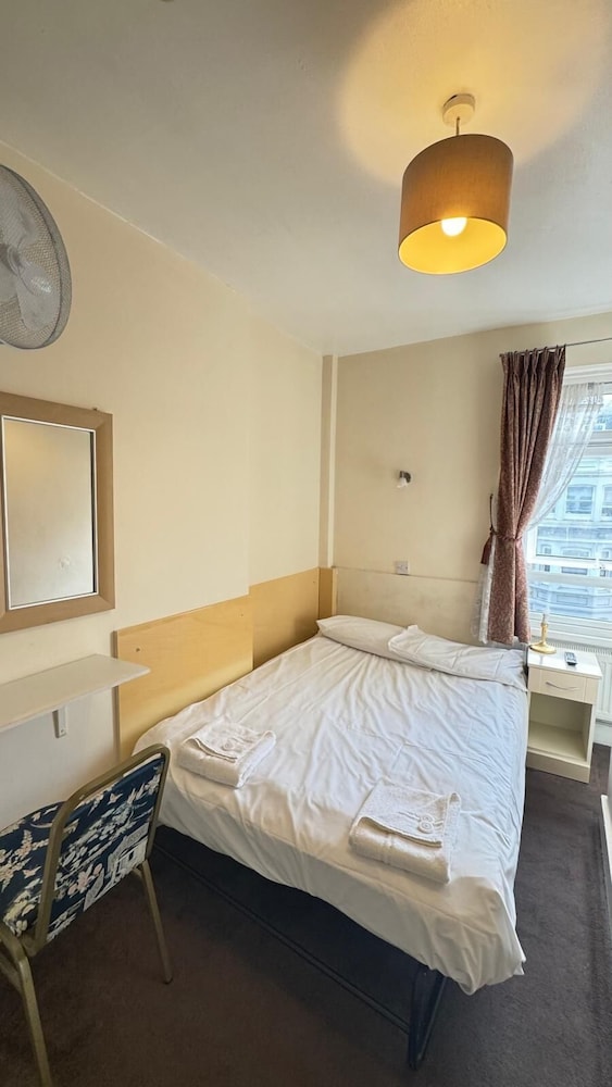 Hotel Earls Court 22/50