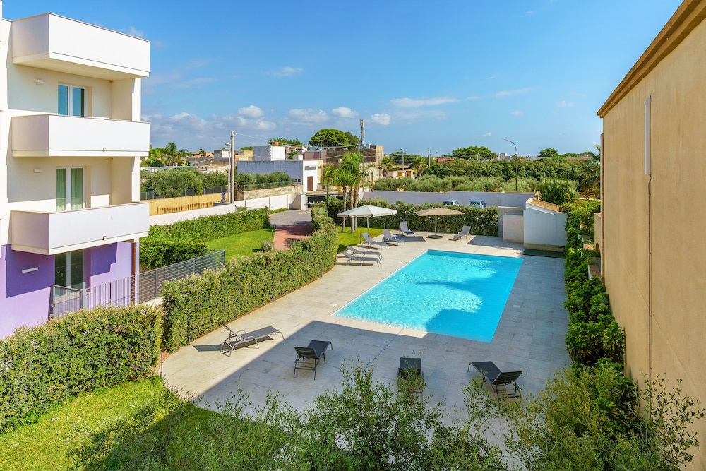 Travini Hotel Residence 45/50