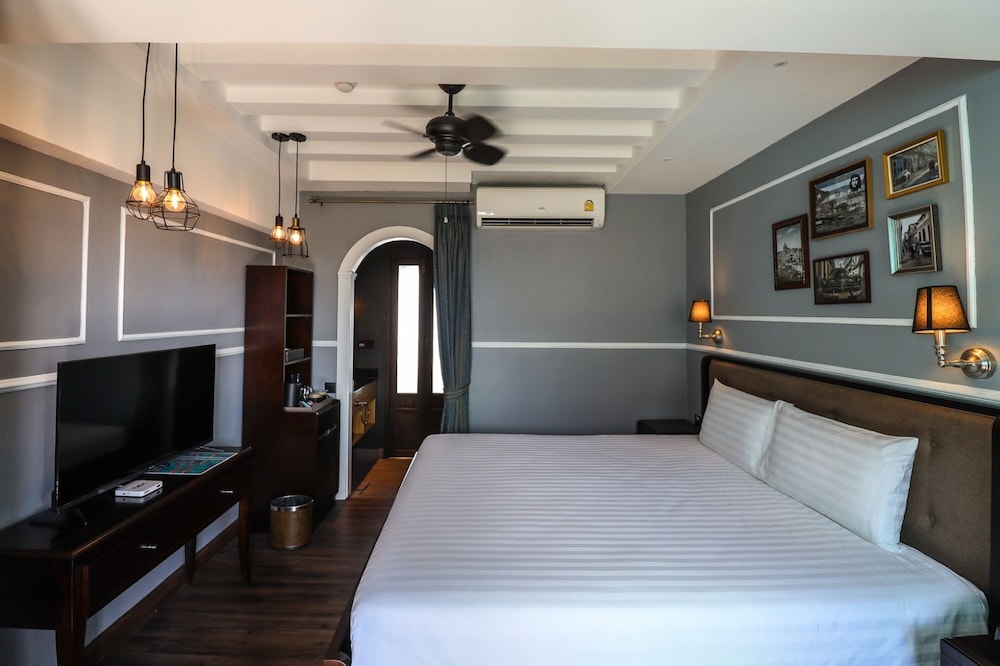 Quba by Montraj Pattaya 12/48