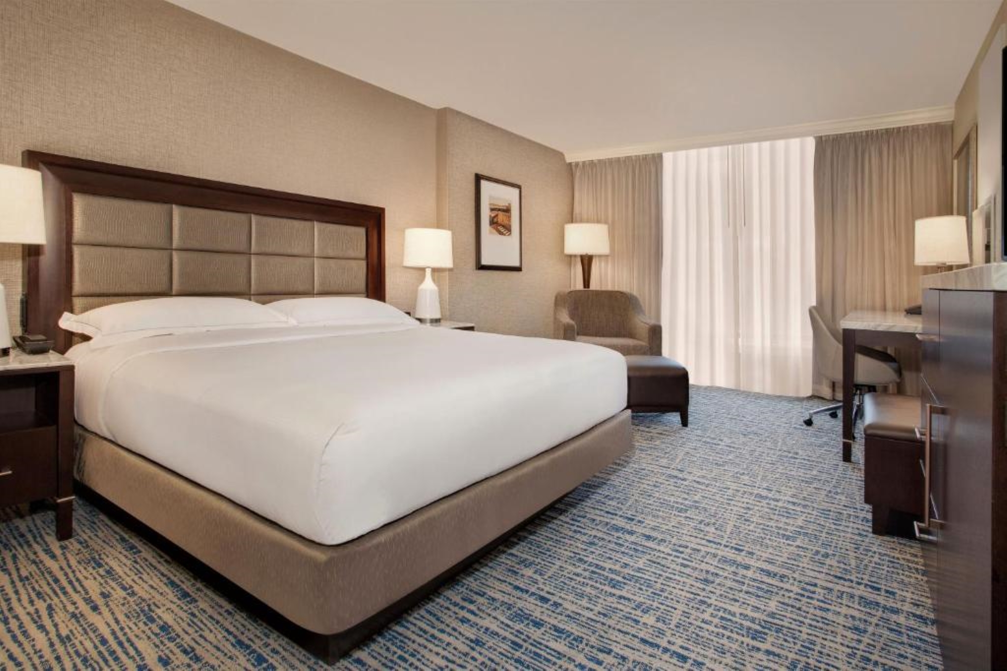 SUITE, KING BED, POOL VIEW