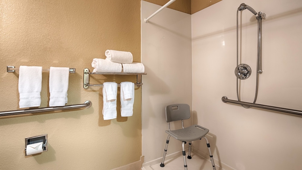 Best Western Plus Waco North 16/43