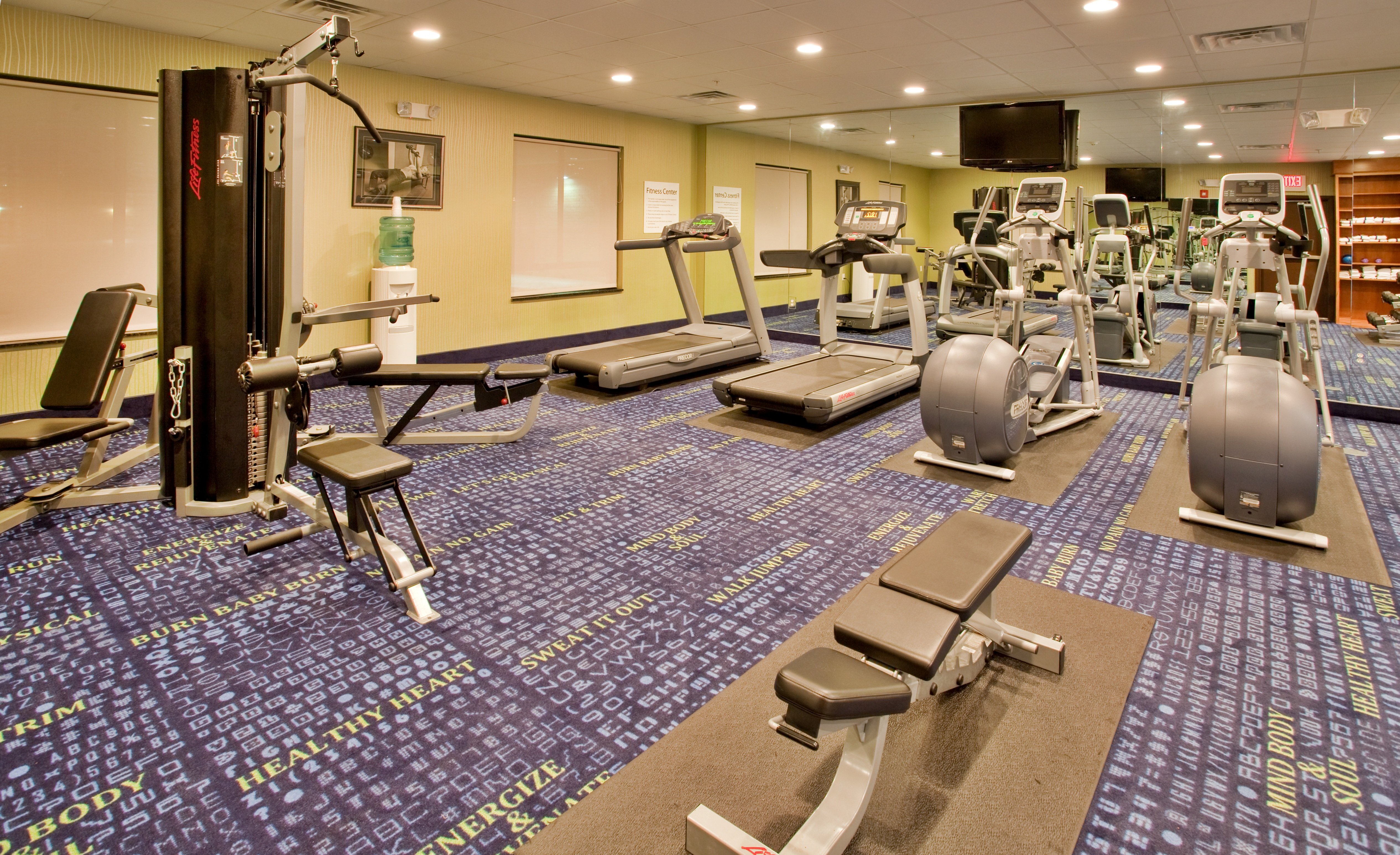Holiday Inn Express Hotel And Suites Saint Robert Leonard Wood 33/50