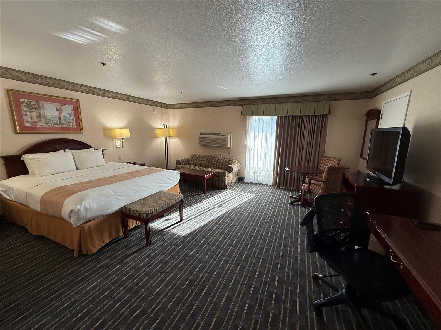 Room, King Bed, Balcony