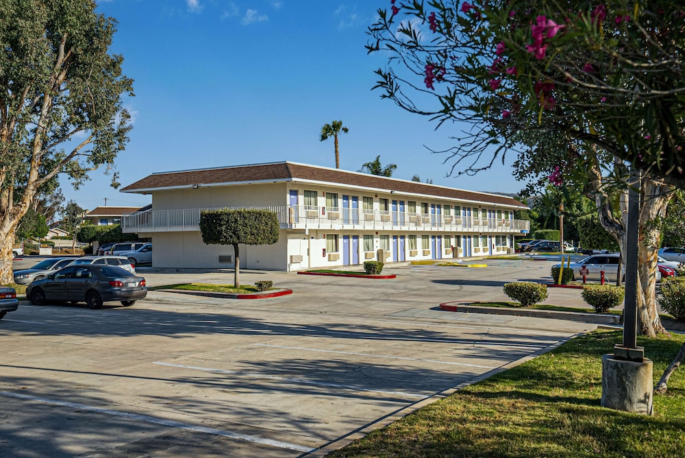 Motel6 Temecula, CA - Historic Old Town 55/62