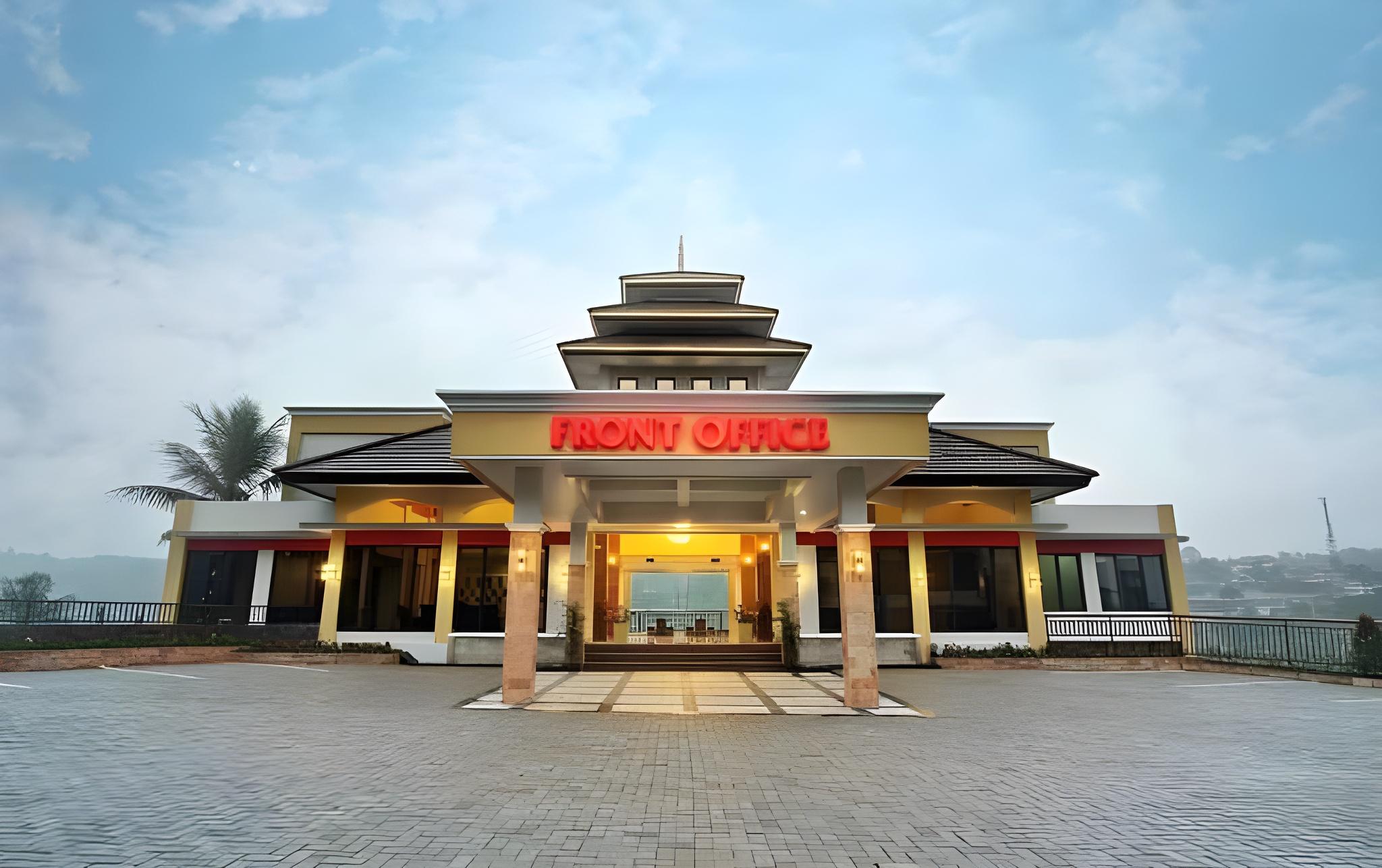 Grand Ussu Hotel And Convention 3/59