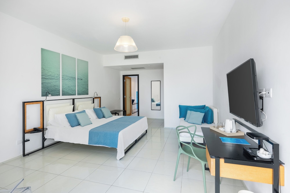 ROOM, DOUBLE BED, GARDEN VIEW