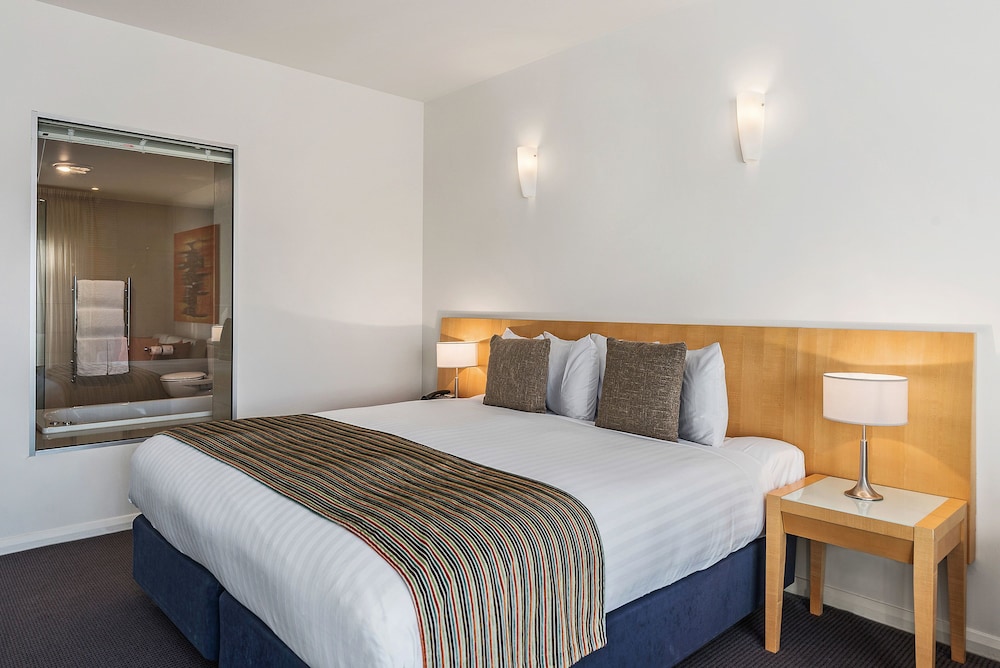 York Cove Hotel 5/59