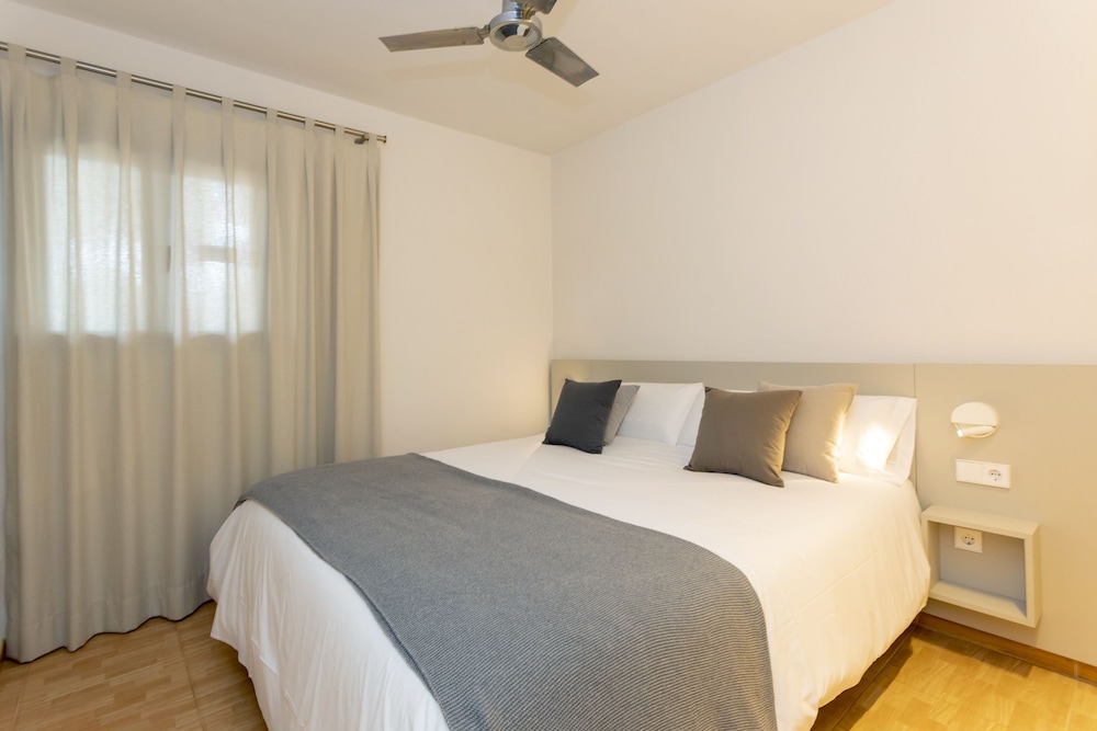 Apartamentos Ses Eufabietes 10/50