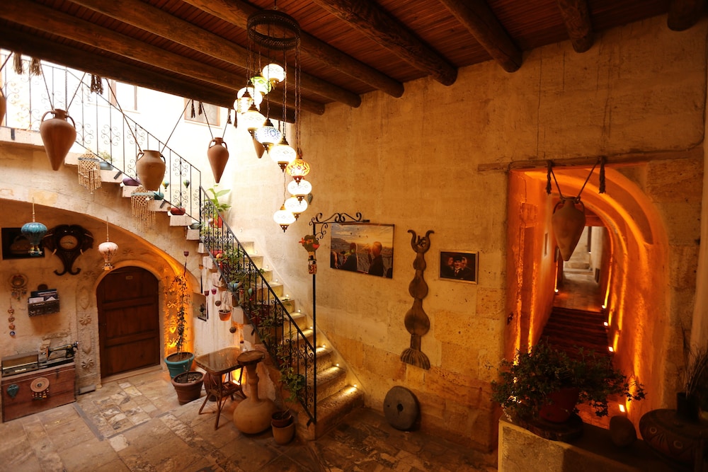 Avanos Suites 10/62