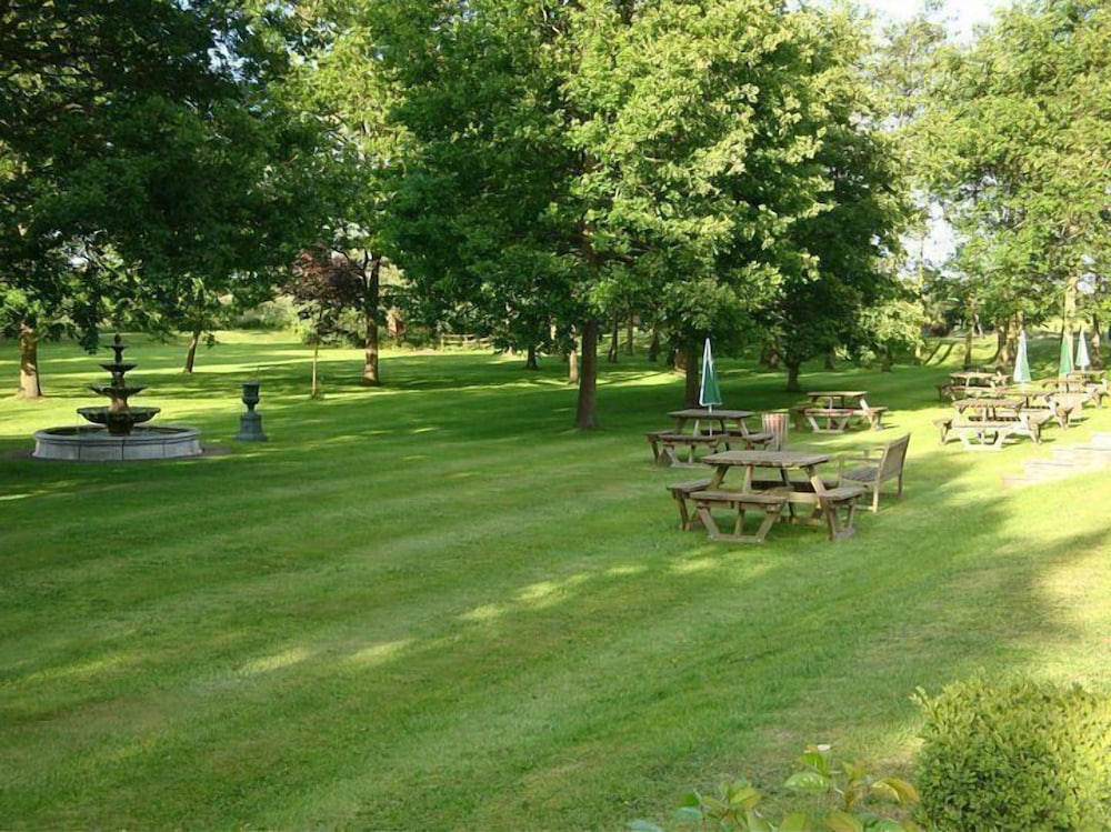 The Boars Head Hotel 42/49