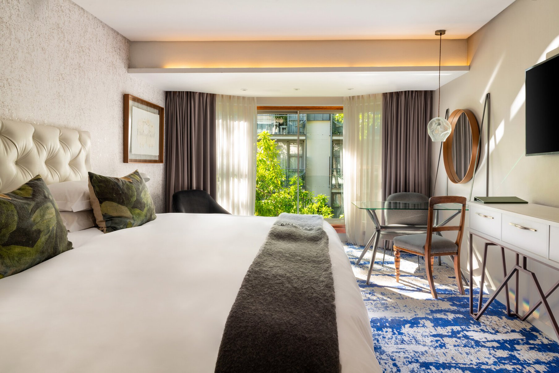 Vineyard Hotel 20/59