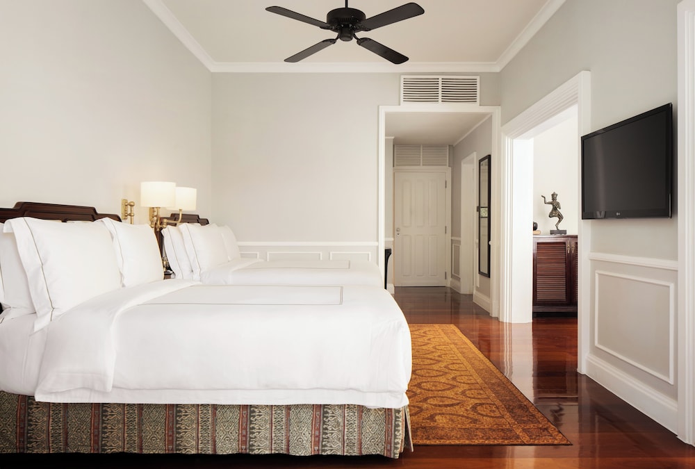Colonial, Suite, Twin Beds