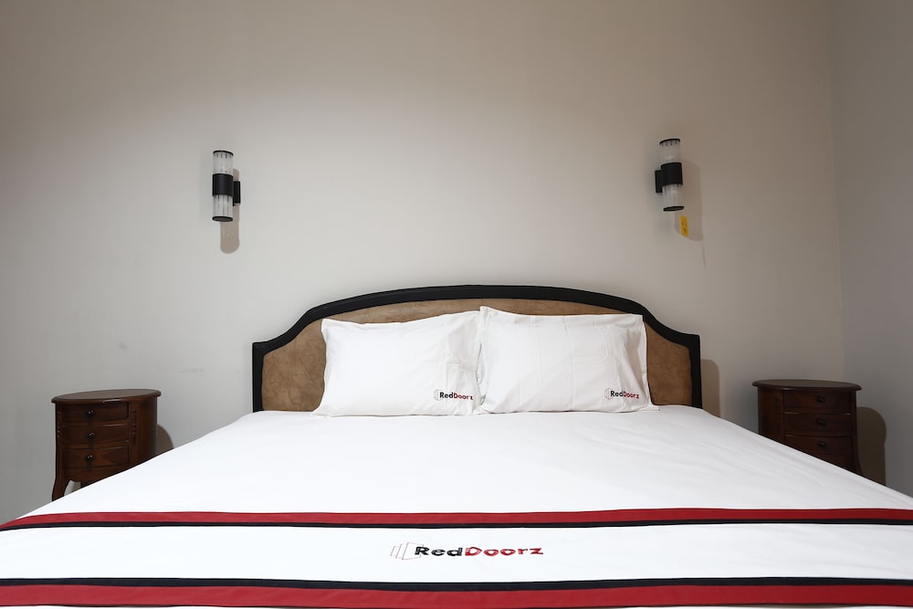 Reddoorz Near Adisucipto Airport 2 9/36