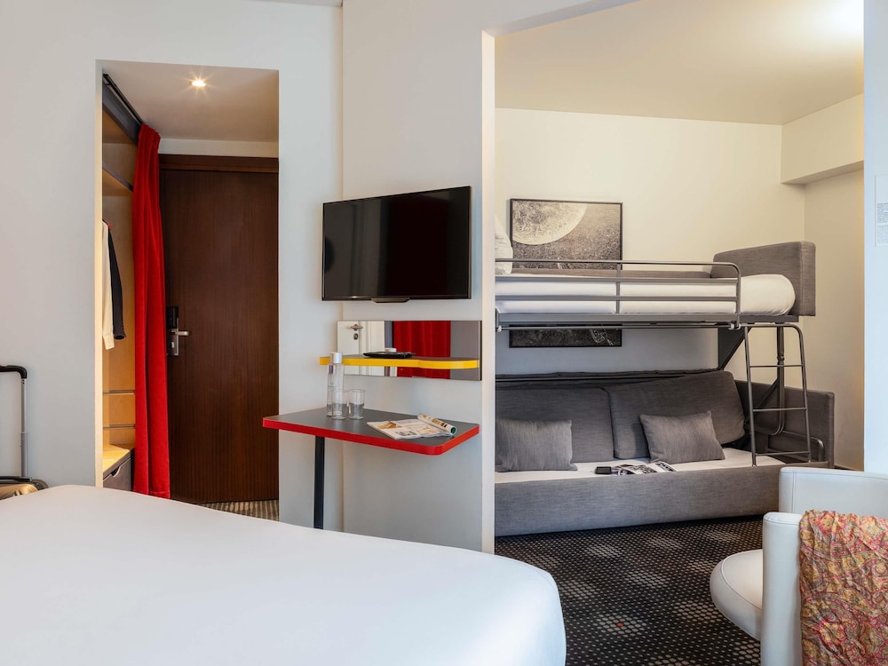 جناح متصل بسرير مزدوج وسريرين منفصلين، ibis Styles Paris Mairie de Montreuil 3/9