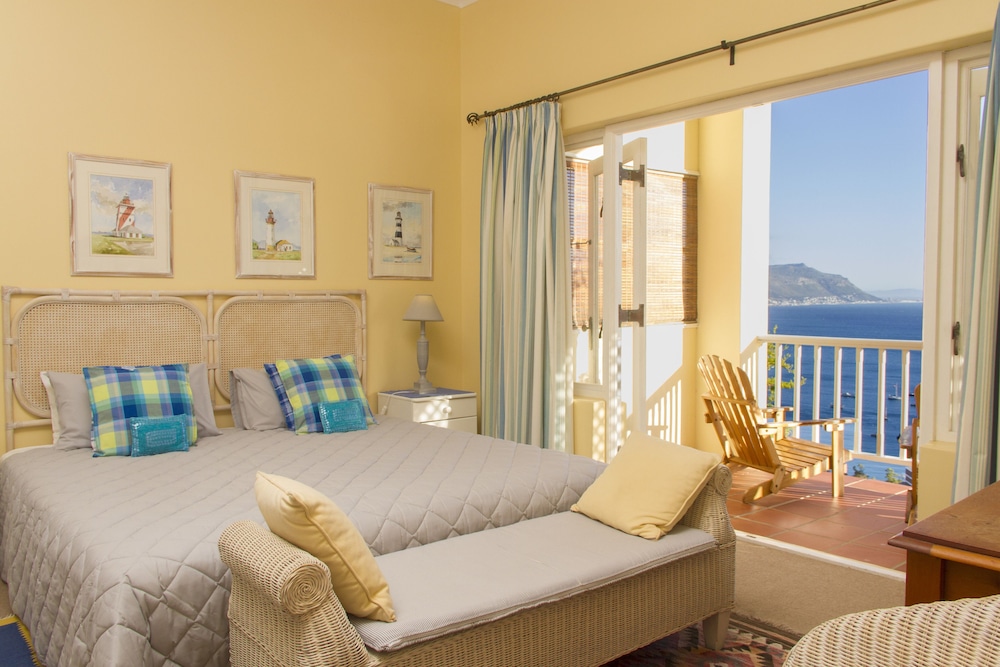 Albatross Guest House 15/68