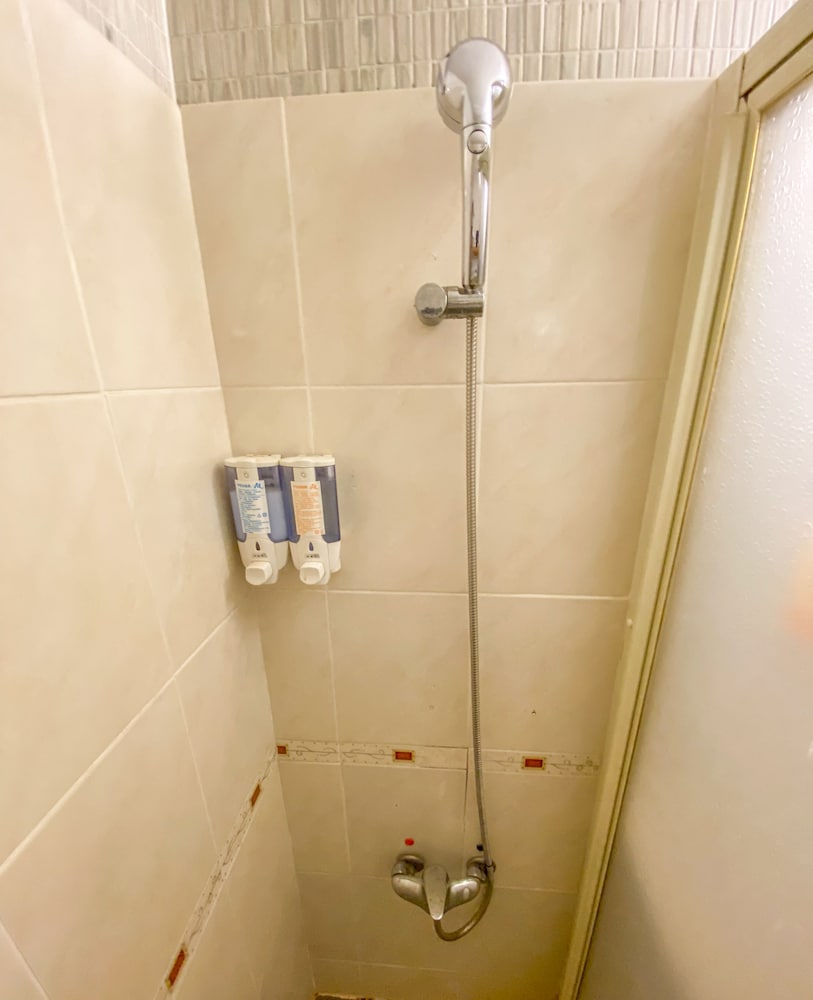 Hua Guo Hotel 49/50