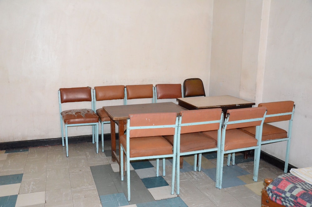 Nairobi Kitale Hotel 18/22