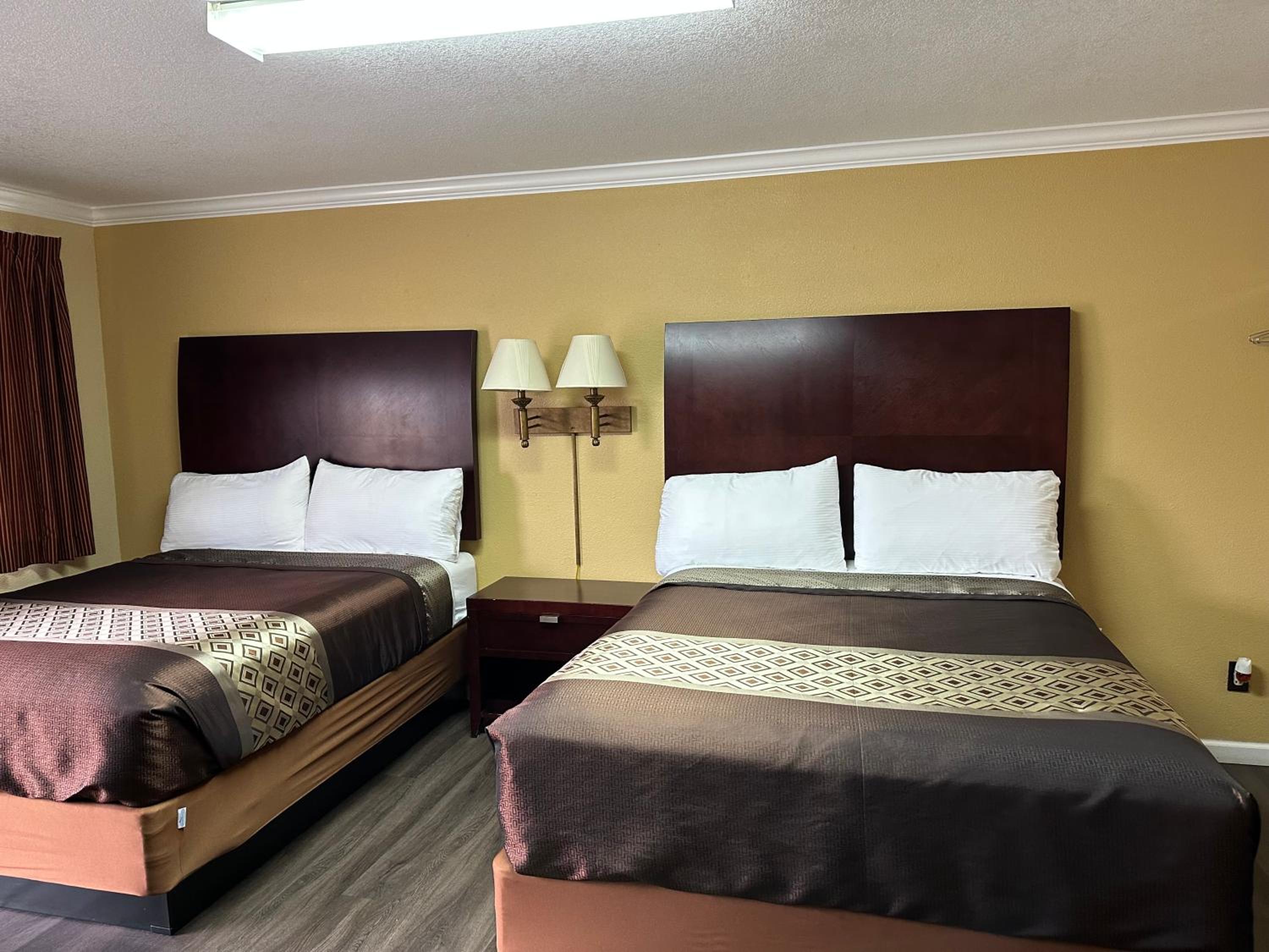 Room, 2 Queen Beds