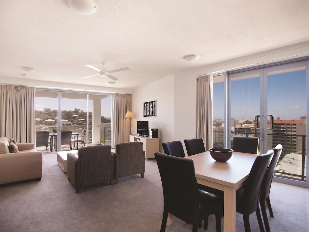 Oaks Townsville Gateway Suites 44/70