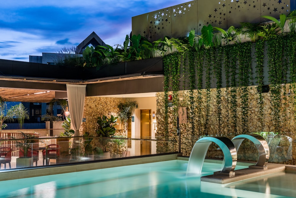 Elcielo Hotel and Restaurant 5/56