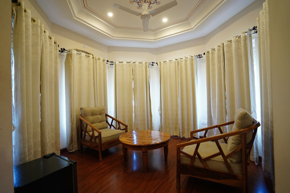 Times Kumbhalgarh Fort Resort-Pure Veg 32/45