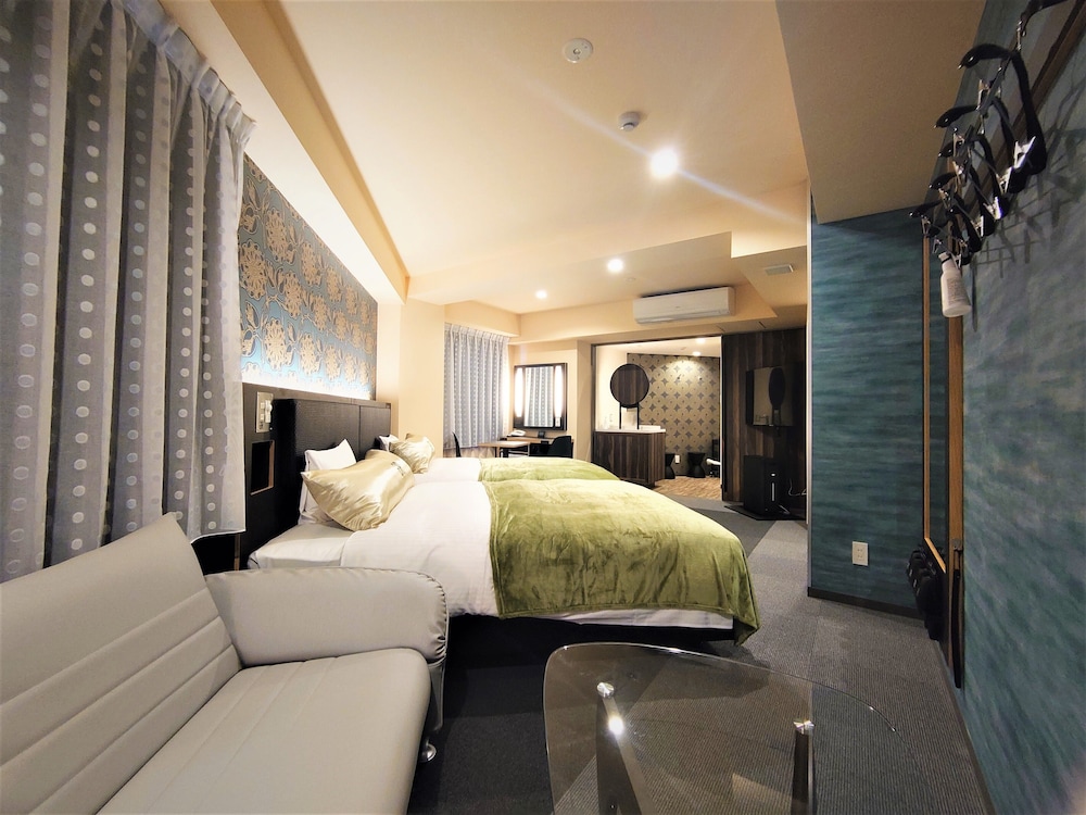 غرفة بريميوم بسريرين مزدوجين مع أريكة للمدخنين، Green Rich Hotel Kyoto Eki Minami 3/4