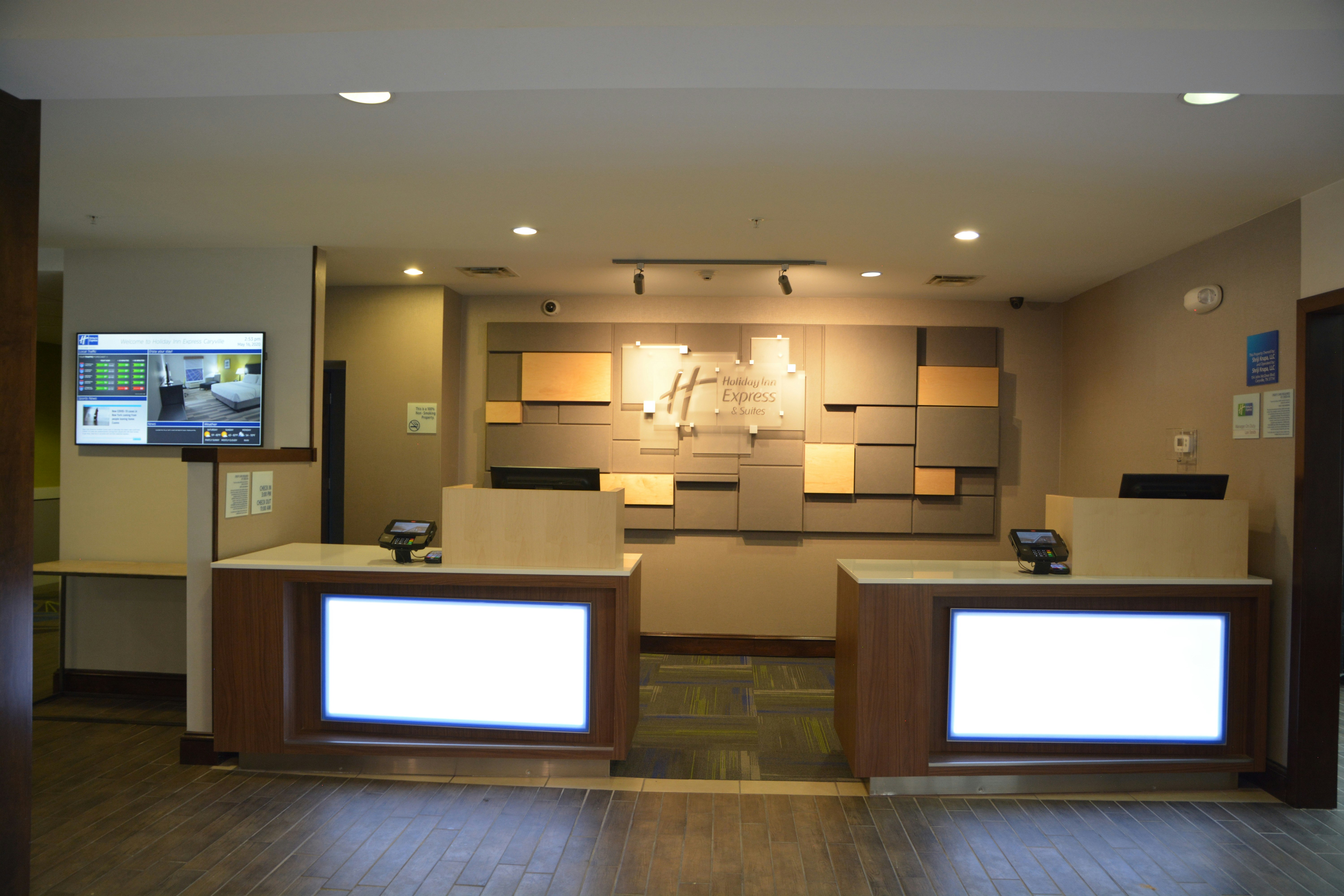 Holiday Inn Express Suites Caryville 14/57