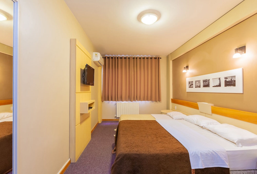 Tri Hotel & Flat Caxias 9/70