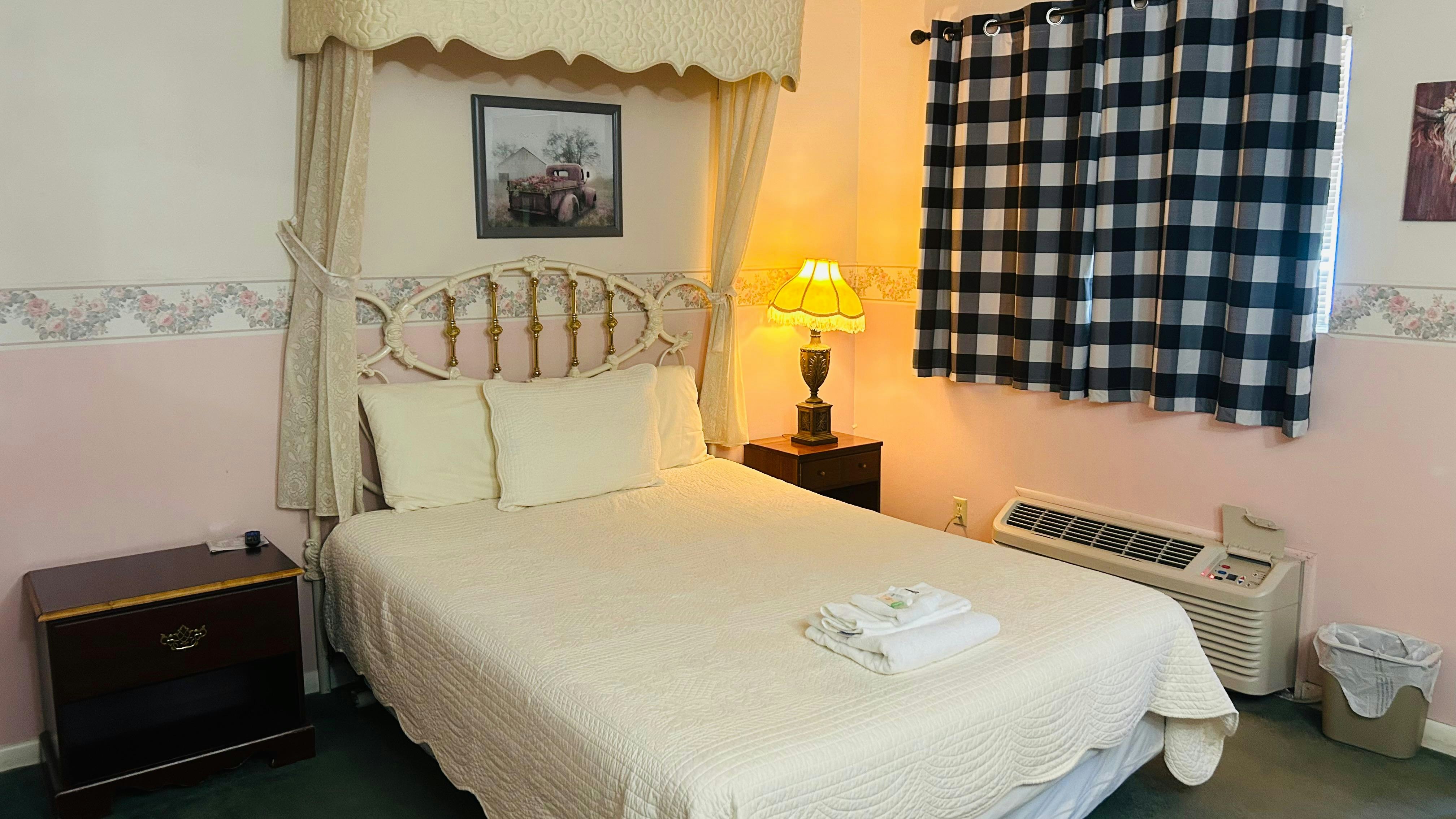 Victorian Inn Motel & Suites 5/48