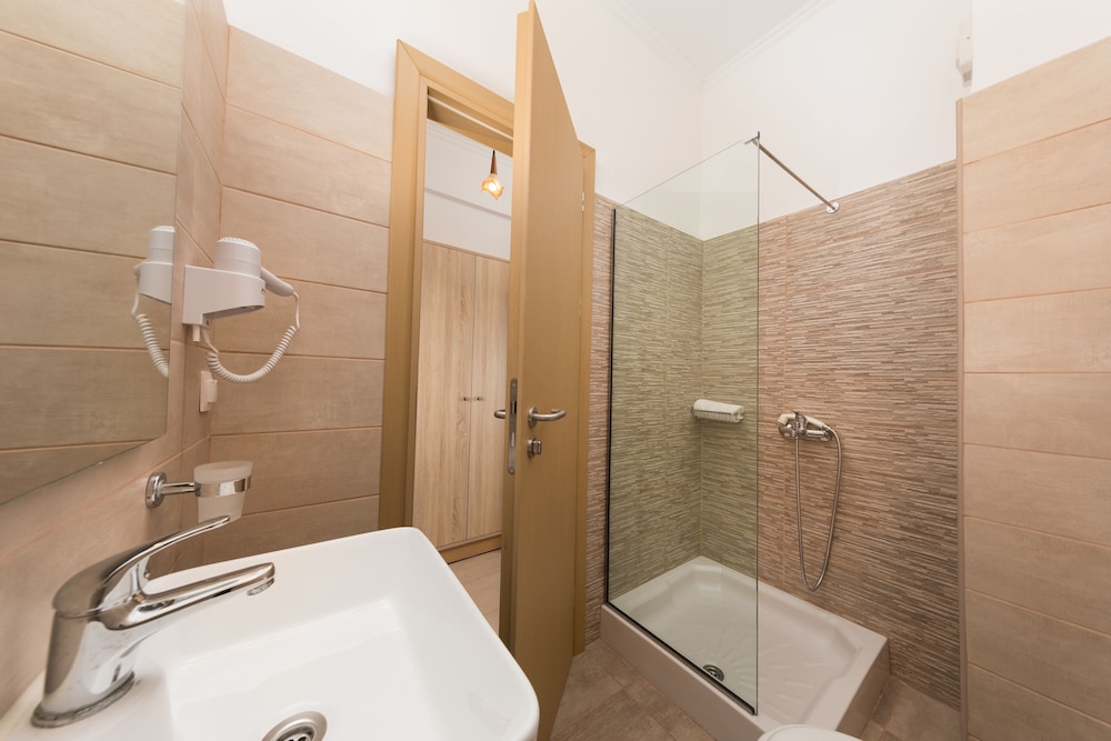 Lefkimi Hotel 25/53