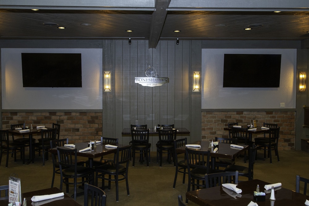 The Stables Inn and Suites 44/57