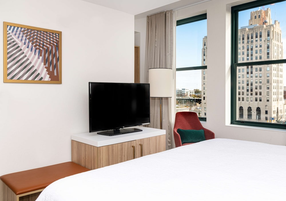 Hilton Garden Inn Flint Downtown 23/54