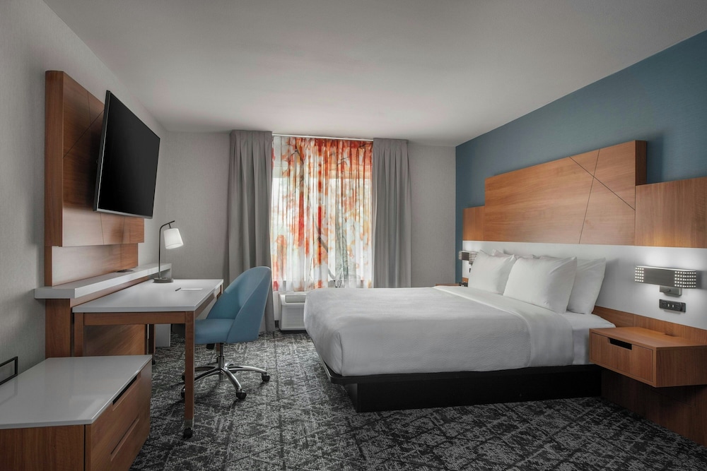 Fairfield Inn Suites By Marriott Oakland Hayward 12/48