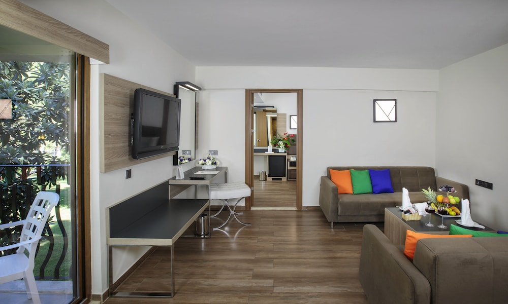 Kimeros Park Holiday Village 46/70