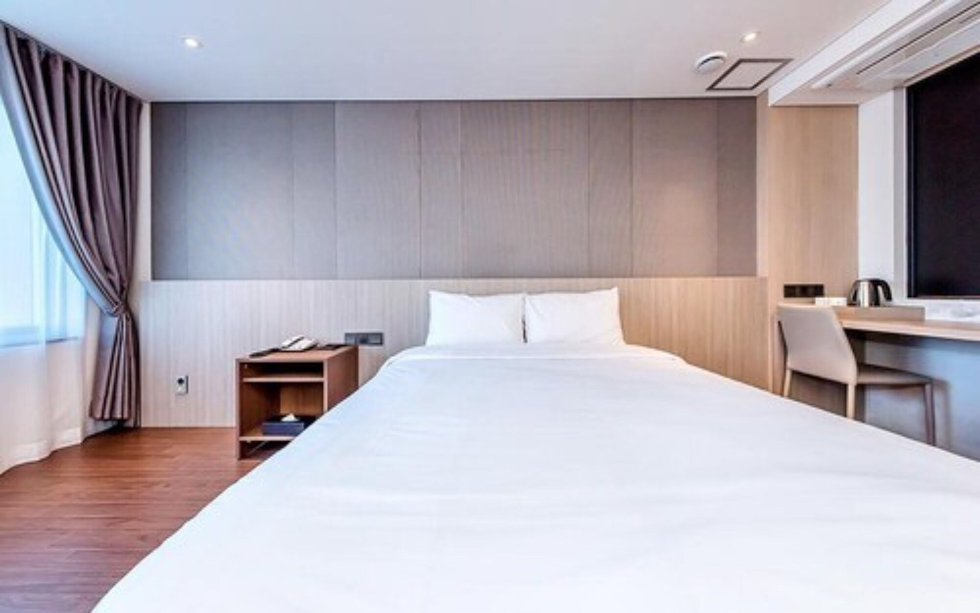 SUPERIOR, DOUBLE BED