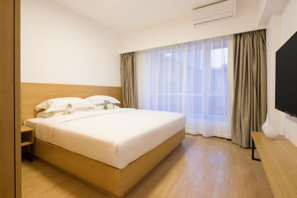 Select, Queen Bed
