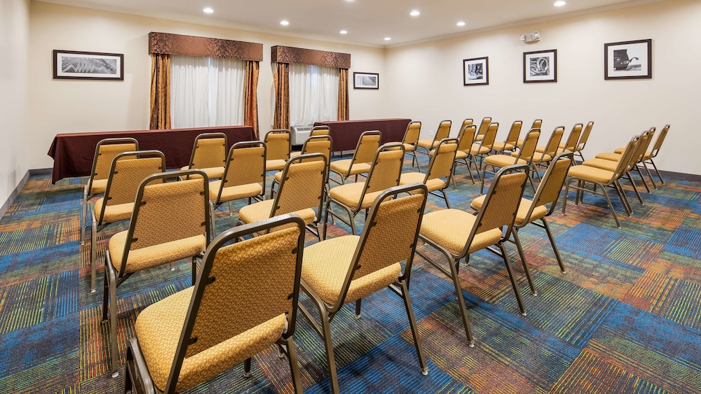 Best Western Plus Lake Worth Inn & Suites 26/29