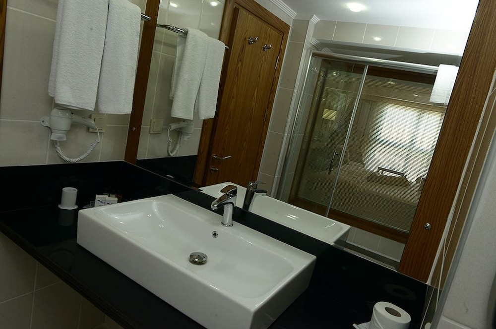 Nk Hotel 50/50