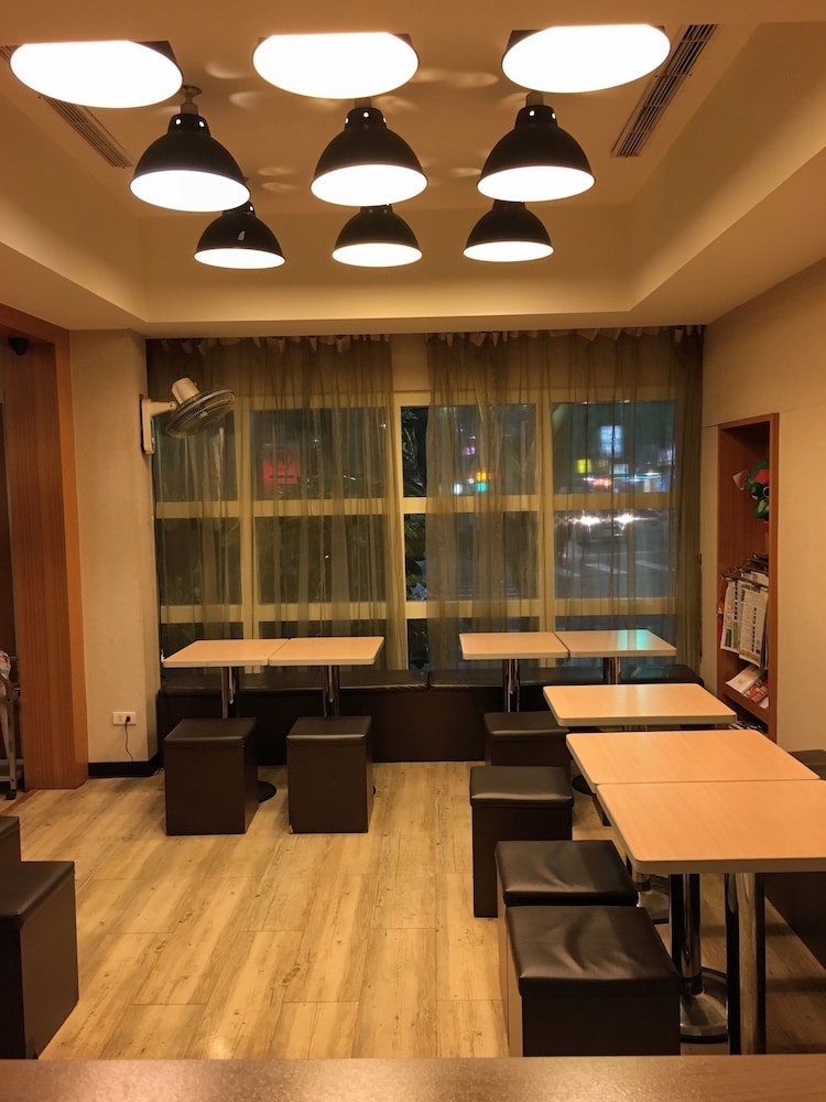 Eastern Beauty Hotel 21/26
