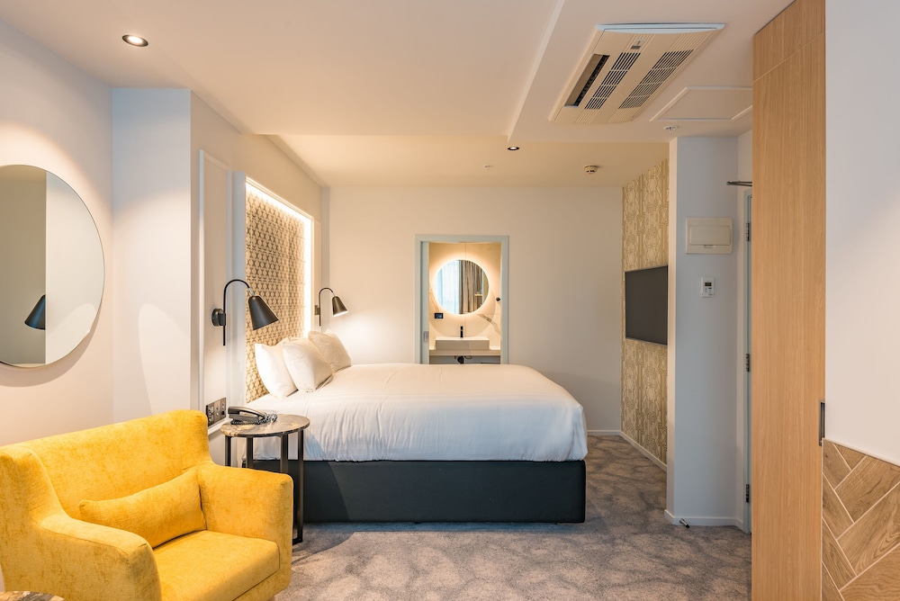 Legacy Airedale Hotel Auckland 27/67